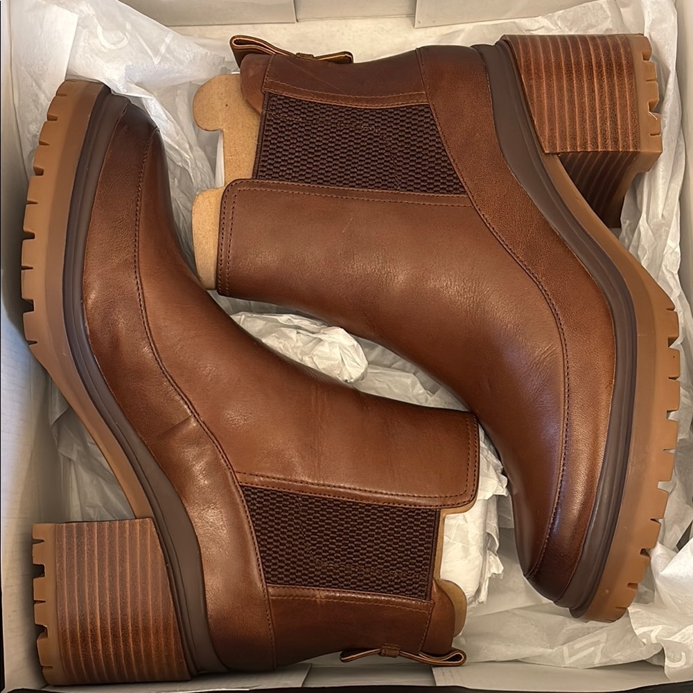 27 Edit Torrie Lug Sole Ankle Boots